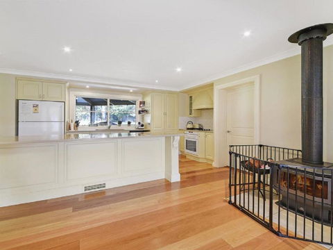 Camelot Superbly Proportioned & Ideally Located - Queensland Tourism 2