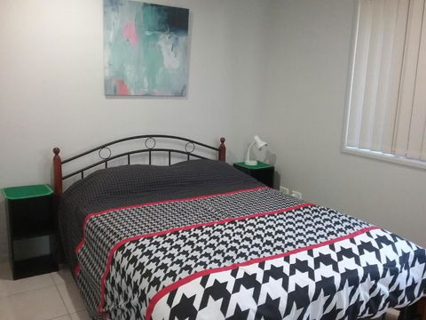 Banksia & Acacia Apartments - QLD Tourism 3