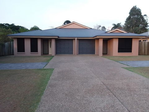 Banksia & Acacia Apartments - QLD Tourism 1