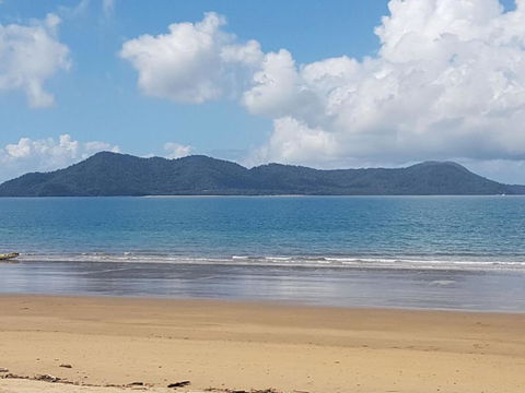 Beach Haven - Queensland Tourism 2