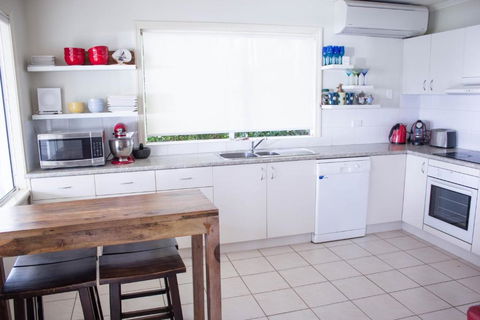 Beach Haven - Queensland Tourism 7