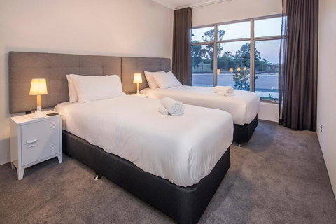 Cabots Click - QLD Tourism 1