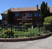 New Ivanhoe Hotel - Queensland Tourism