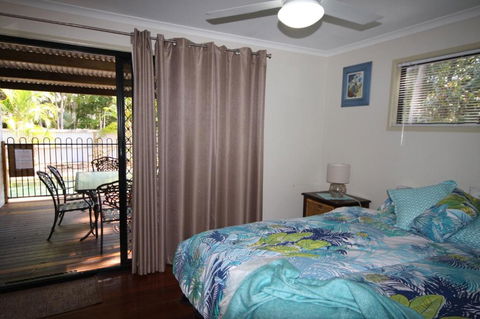1 Naiad Court Lowset Family Home With Swimming Pool & Covered Deck. Pet Friendly - Queensland Tourism 5