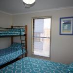 1 Naiad Court Lowset Family Home With Swimming Pool & Covered Deck. Pet Friendly - Queensland Tourism 0