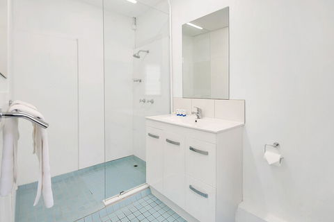 Easy Going Holiday Unit On McKenzie MK6 - QLD Tourism 2