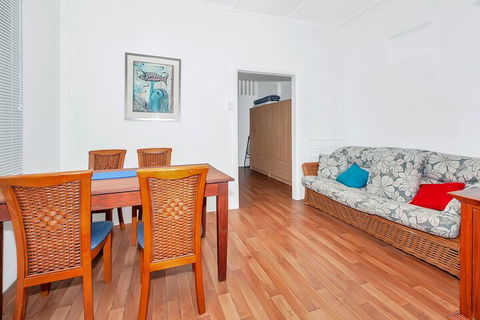Easy Going Holiday Unit On McKenzie MK6 - QLD Tourism 3