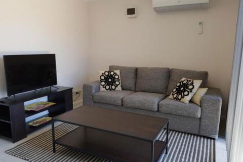 Excellent St. Granny Flat - QLD Tourism 4