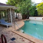 Robyns Nest Hosted Bed & Breakfast - QLD Tourism 0