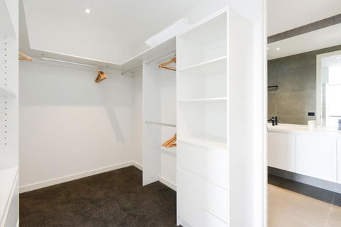 BOUTIQUE STAYS Murrumbeena Place 2 - Queensland Tourism 2