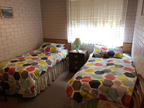 Flat 1 / 15 Dalmeny Drive - QLD Tourism 2