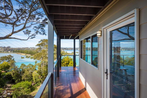 Hillcrest Views Of Wagonga - QLD Tourism 2