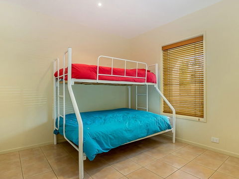 121 At The Waves - QLD Tourism 3