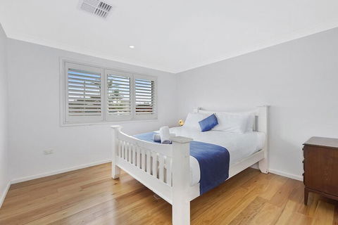 Blue Summer House - QLD Tourism 4