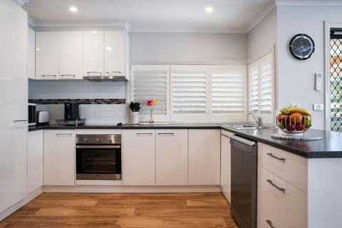 Villa Vanzetta - Queensland Tourism 3