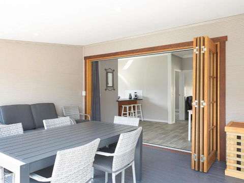 The Inlet Cottage - QLD Tourism 2
