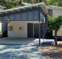 Bluewater 2 Rainbow Shores Walk to beach private  stylish beach escape all on level