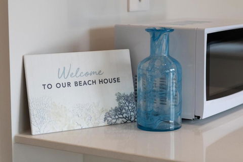 Brand New & Beautiful Rosebud Holiday Home - Queensland Tourism 6