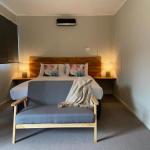 Railway Hotel Queenstown - QLD Tourism 0