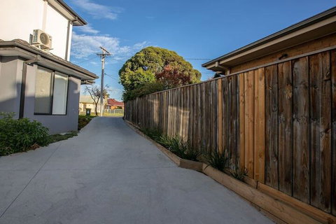 Trendy Sweet Home In Blackburn South - QLD Tourism 1