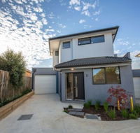 Trendy Sweet Home In Blackburn South - Queensland Tourism