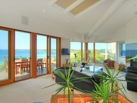 BEDARRA MOLLYMOOK BEACH - QLD Tourism 4