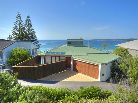 BEDARRA MOLLYMOOK BEACH - QLD Tourism 2