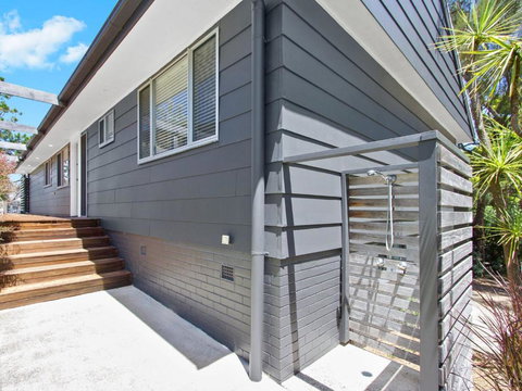 MITCHELL PARADE 120 MOLLYMOOK - QLD Tourism 4