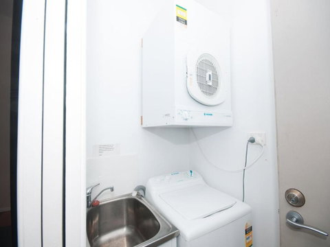 Fantastic Position Pet Friendly - QLD Tourism 3