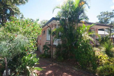 Lazy Daze - QLD Tourism 6