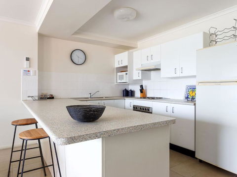 Seachange Apartment 1 - QLD Tourism 4