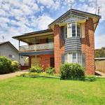 The Crescent Pet Friendly 1 Min To Beach - QLD Tourism 0