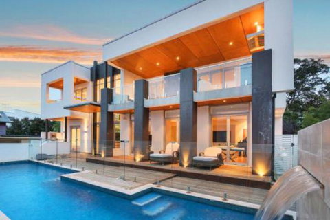 Opulent Oasis - QLD Tourism 0