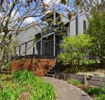 Cloudsong Chalet 2 Close to the village centre - Queensland Tourism