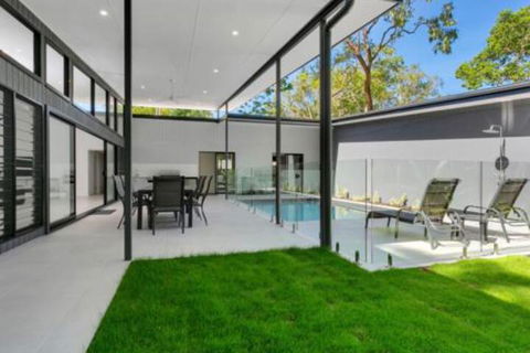 Villa Tiino Clifton Beach - Queensland Tourism 5