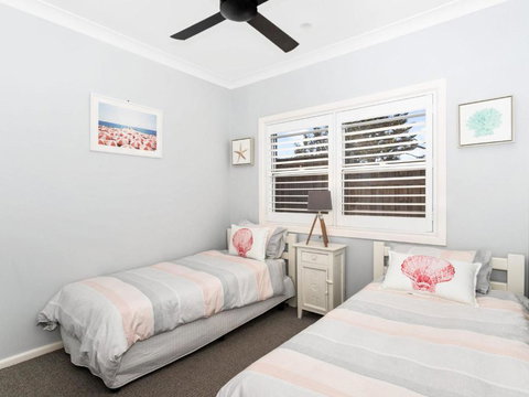 Mitchell Parade 78 - QLD Tourism 3