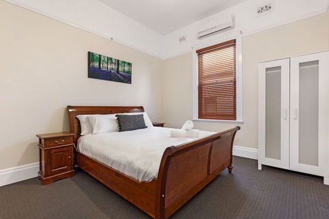 Drummoyne 3 Bedroom Home (62ALE) - QLD Tourism 6