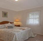 Hollyoak Cottage delightful ducks  doileys - Queensland Tourism