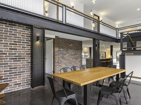 Horizons At Currarong Architecturally Designed Beach House - QLD Tourism 3