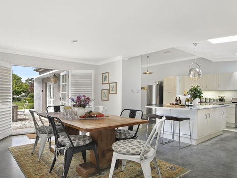 Nattai Lodge House & Cottage In Beautiful Garden - QLD Tourism 7