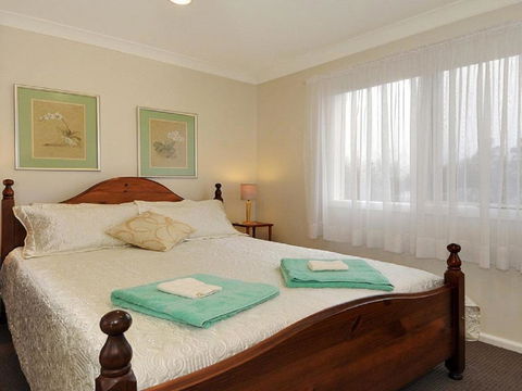 Plum Tree Cottage Warm Cosy & Walk To Town - Queensland Tourism 5