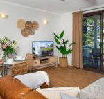 St Tropez Beachside Luxe - QLD Tourism