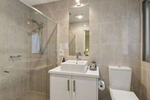 LOUTTIT BAY APARTMENT 1 Free Wifi Ocean Views & The Ultimate Location - QLD Tourism 2