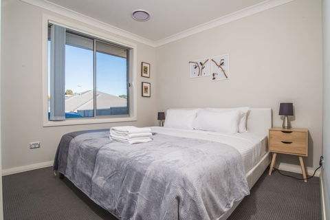 Peaceful 2kingbed Rootyhill Townhouse Near Station - Queensland Tourism 3