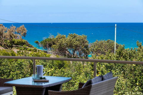 Penthouse Luxe Sunrise Beach - Queensland Tourism 3