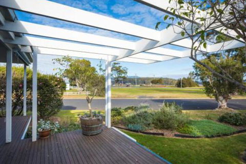 Kesla Beach House - QLD Tourism 4