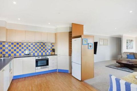 45 Hillside Cres Beach House - QLD Tourism 6