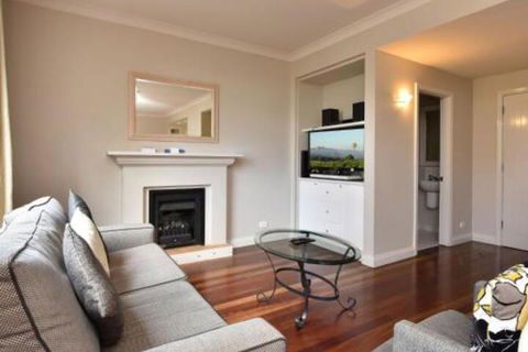 Villa Executive 2br Pokolbin Resort Condo Located Within Cypress Lakes Resort (nothing Is More Central) - Queensland Tourism 0