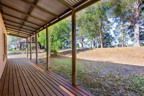 Braeside Cabin Three Parsonsia - QLD Tourism 2