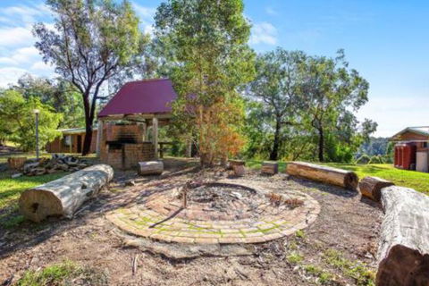 Braeside Cabin One Pinkwood - QLD Tourism 7